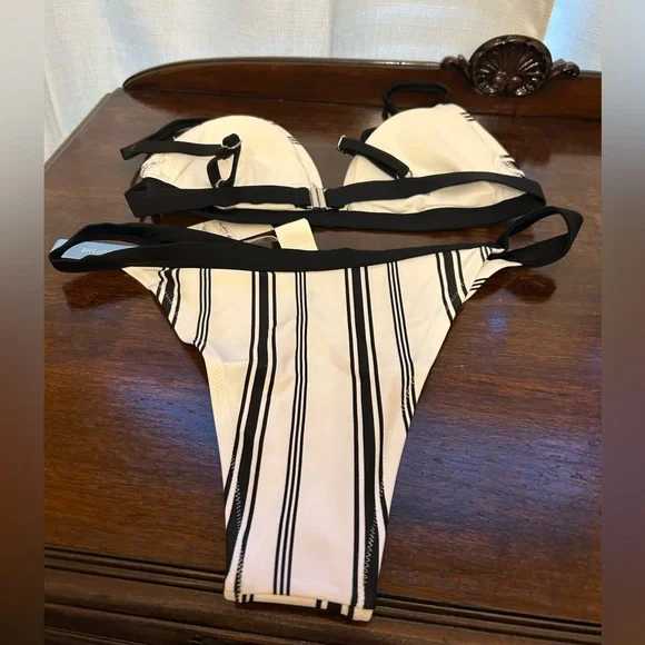 Swimsuit and Coverup Set Cupshe Large Black and White Striped Bikini NWT - Picture 4 of 6